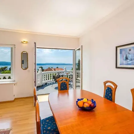 One-bedroom In Ix شقة تْسْغيكفانِتْسا